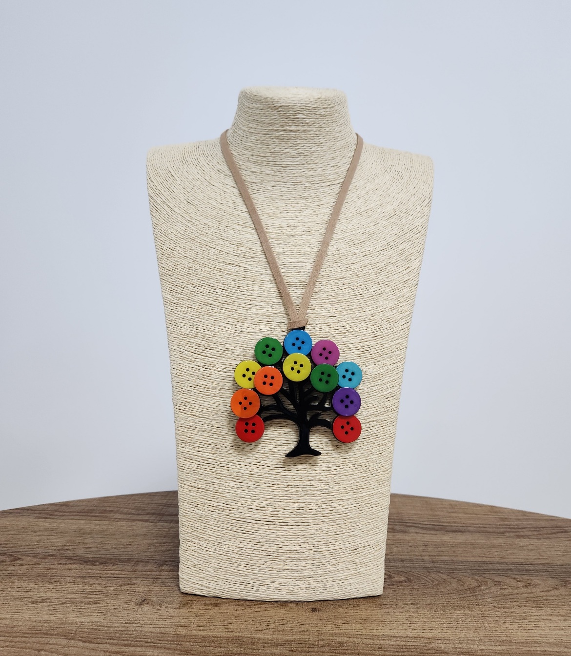 COLLAR ARBOL BOTONES